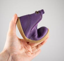 Load image into Gallery viewer, Bobux - Jodphur - Indigo/Wild Berry