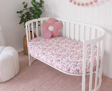 Load image into Gallery viewer, Snuggle Hunny Cot Sheets - Safari
