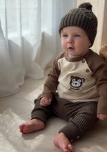 Load image into Gallery viewer, Aster &amp; Oak - Byron Bear Raglan Top
