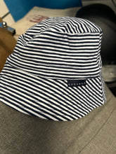Load image into Gallery viewer, Korango - Sunhat - Dusty Pink or Navy Stripe
