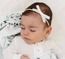 Load image into Gallery viewer, Snuggle Hunny Velvet Bow headband
