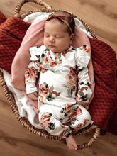 Load image into Gallery viewer, Snuggle Hunny Organic Cotton Long Sleeve Romper/Onesies - Lots of prints
